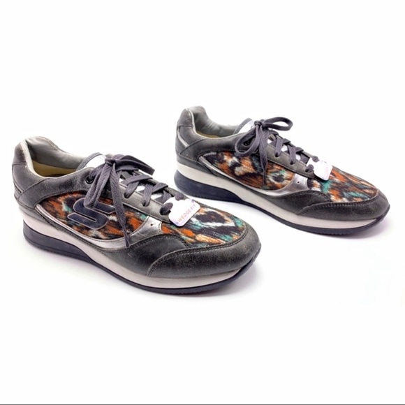 NEW Skechers Wedge Fit Vita Distress Black Sneaker - Picture 4 of 8